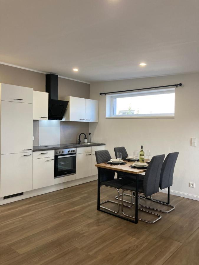 Moderne Ferienwohnung Mit Balkon Herxheim bei Landau Eksteriør billede